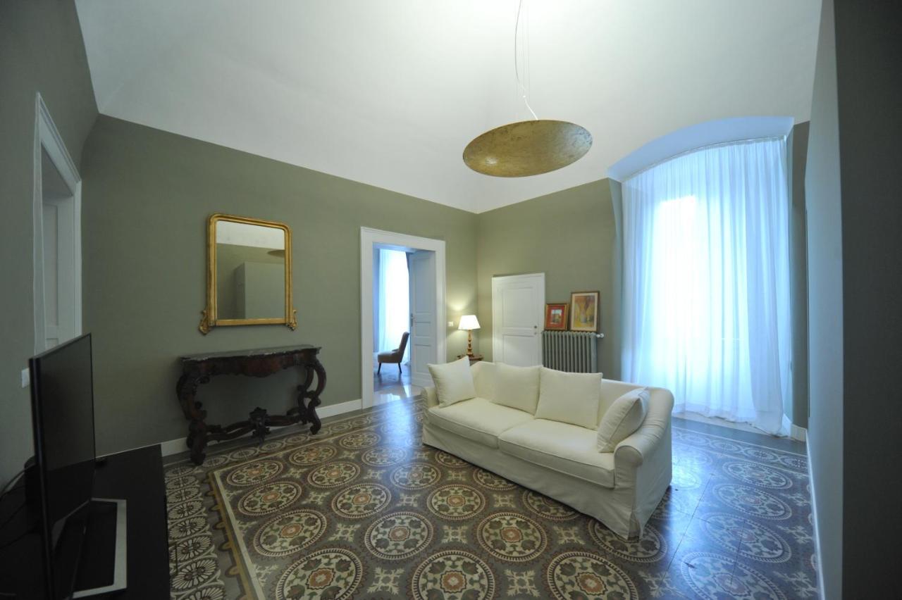 Palazzo Ietri Corso Vittorio Emanuele Rooms Бари Екстериор снимка