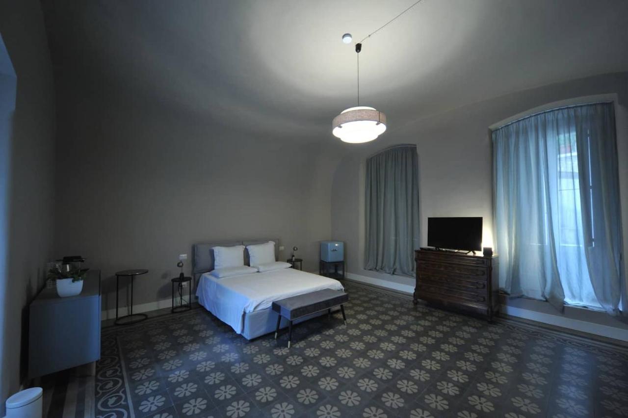 Palazzo Ietri Corso Vittorio Emanuele Rooms Бари Екстериор снимка
